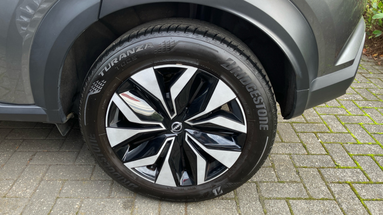 Nissan Juke 1.0 DiG-T Acenta Premium 5dr Petrol Hatchback